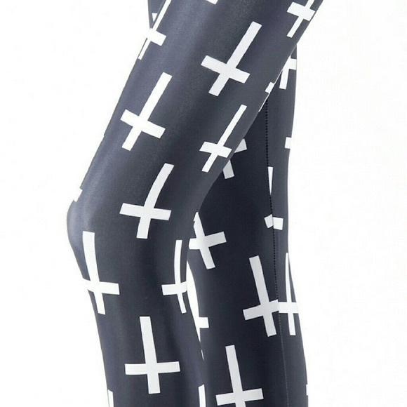 Blackmilk Cross of St Peter Black Leggings - Picture 3 of 3